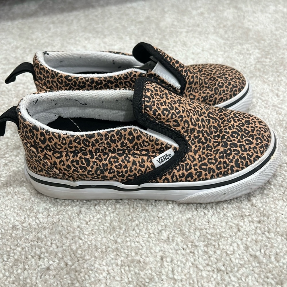 Toddler size 9 leopard vans
